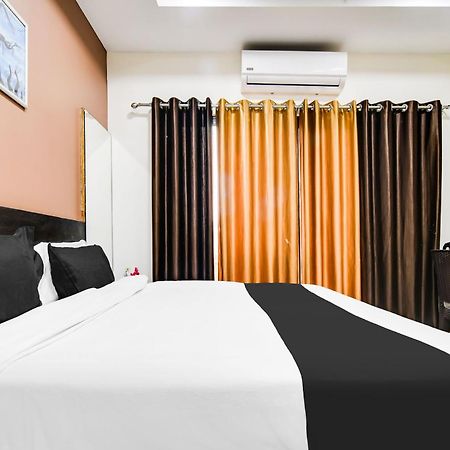 Super Collection O Indore Near Omax City 1 Kanadiya المظهر الخارجي الصورة