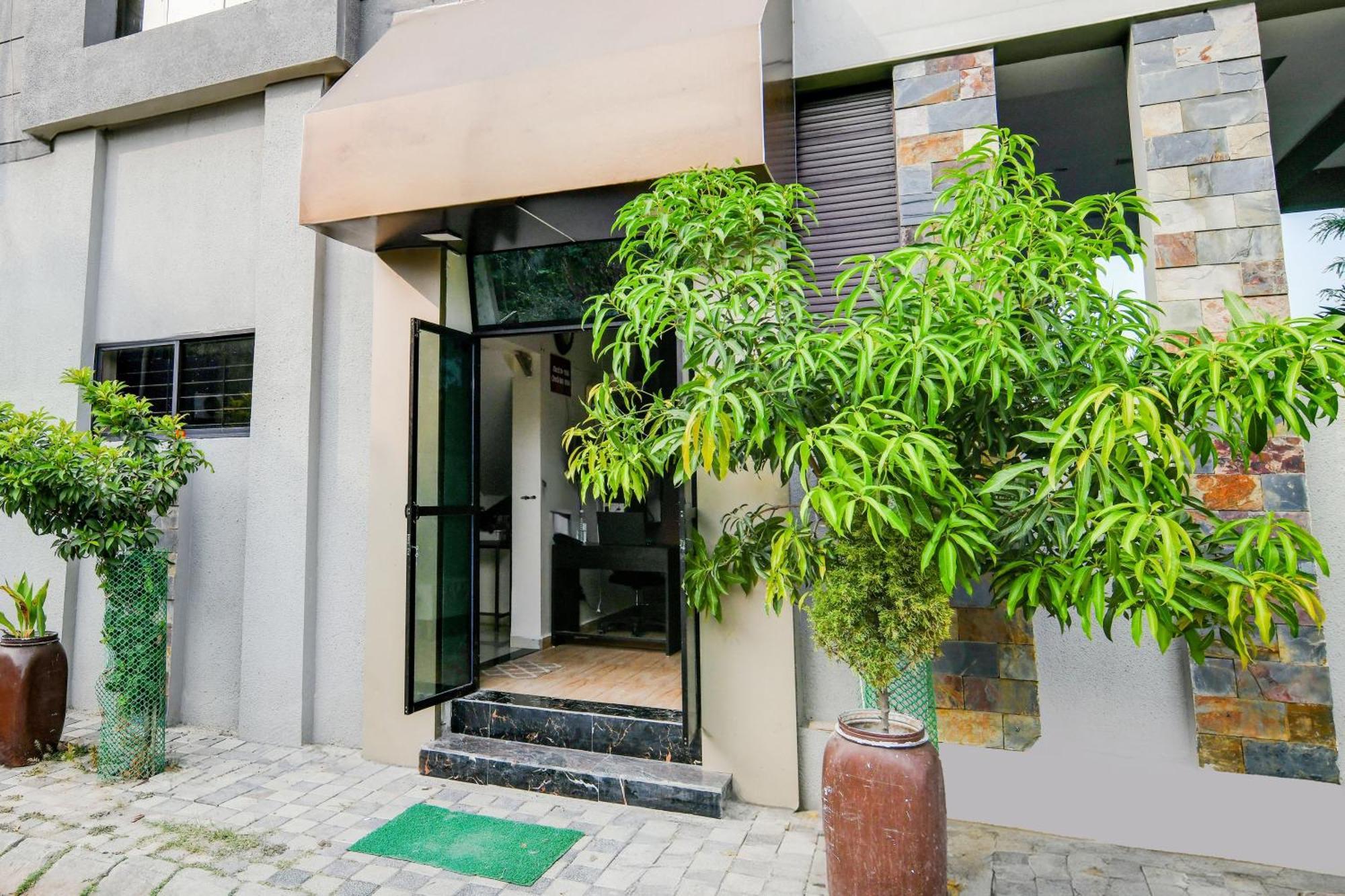 Super Collection O Indore Near Omax City 1 Kanadiya المظهر الخارجي الصورة