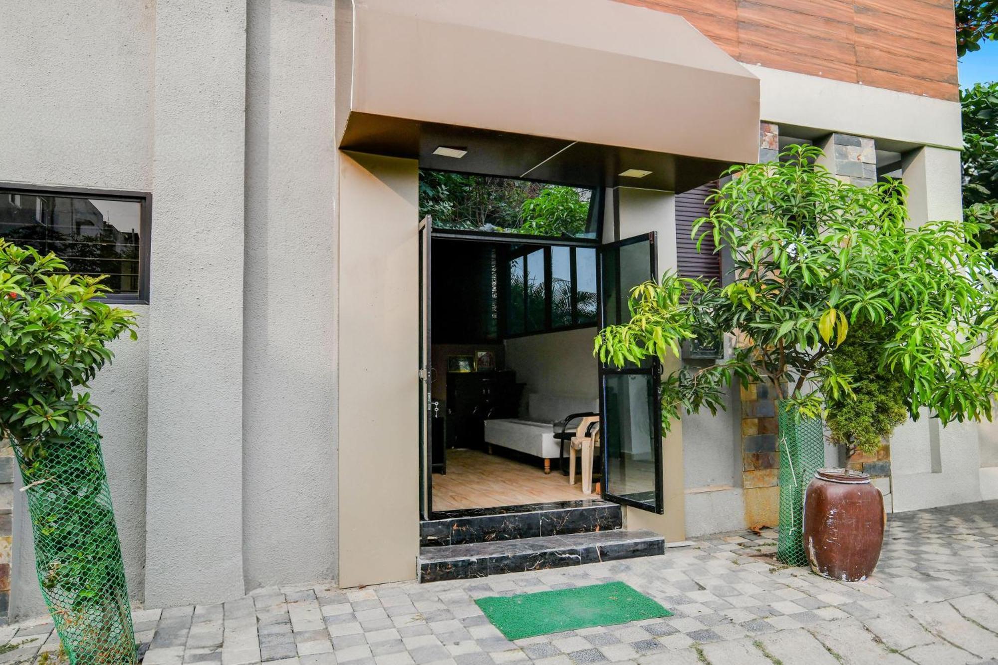 Super Collection O Indore Near Omax City 1 Kanadiya المظهر الخارجي الصورة